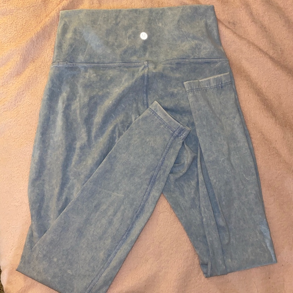 SOLD ❤️Rare Lululemon leggings